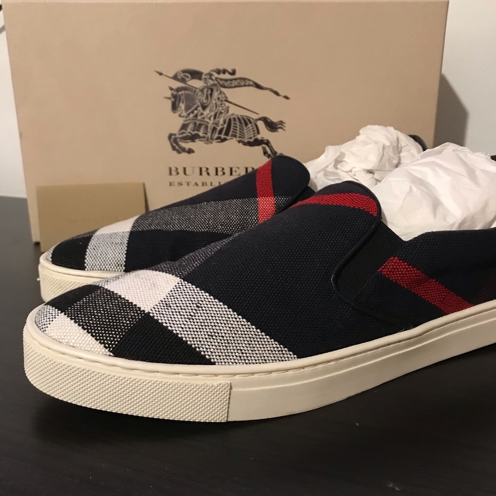 Burberry shoes canvas slip on sneakers